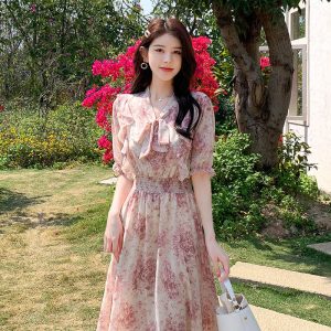 Tea break French floral dress women's summer 2024 new sweet high-end waist temperament slim long skirt